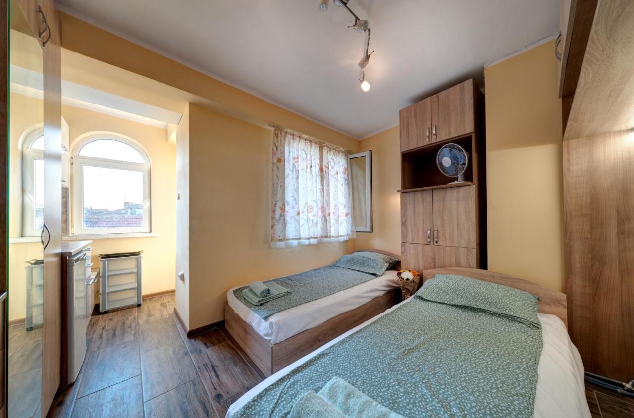 Funny-Gunny Room To The Sea Garden Burgas City Eksteriør billede
